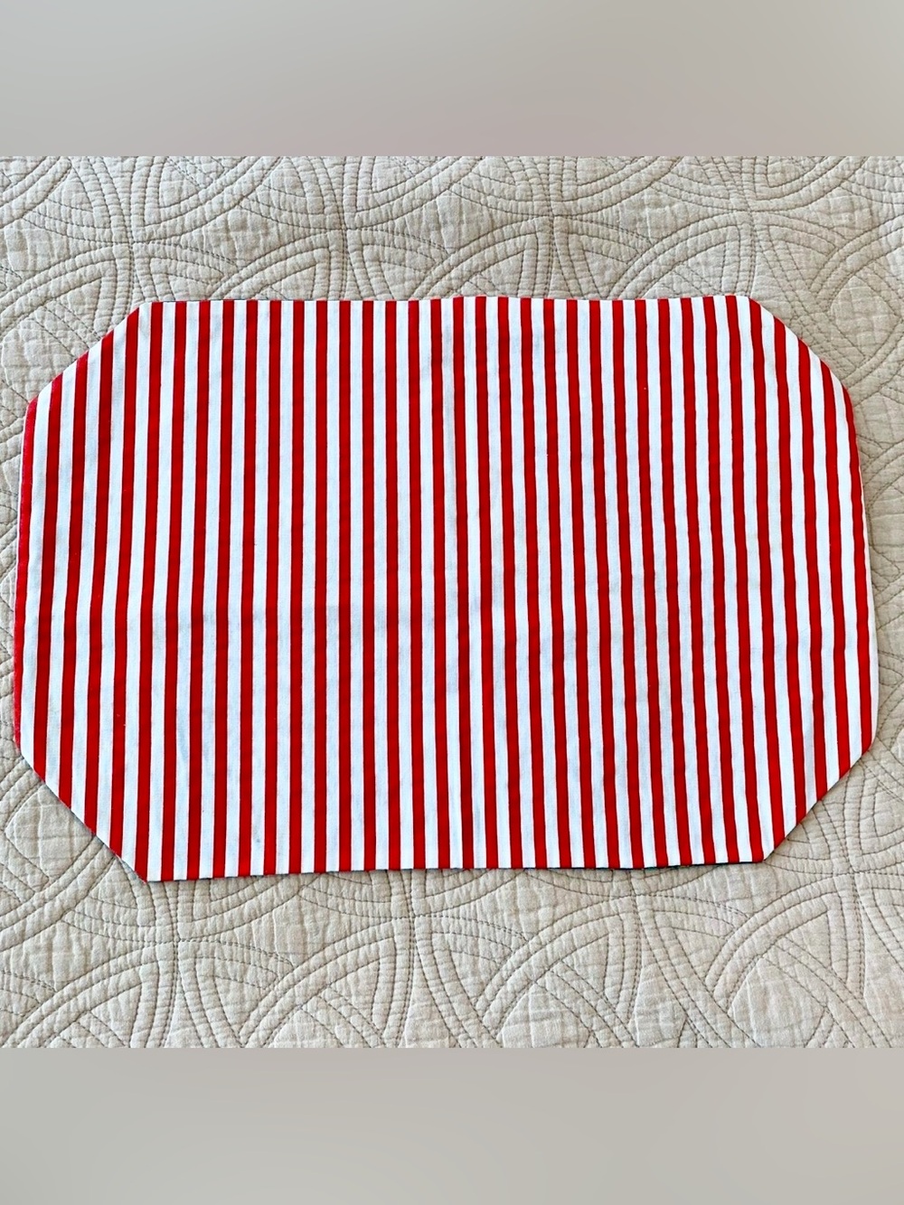 Vintage Handmade Reversible Christmas|Holiday Themed Placemats Set of 4 - Picture 3 of 3